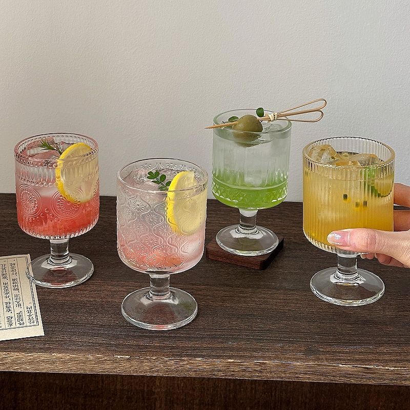 Wine Beer Mixed Drinks - 4 個セットヴィンテージエンボス加工混合パターンワイングラス、ワインジュースドリンクカップ、パーティーウェディングホームガラスカップゴブレット