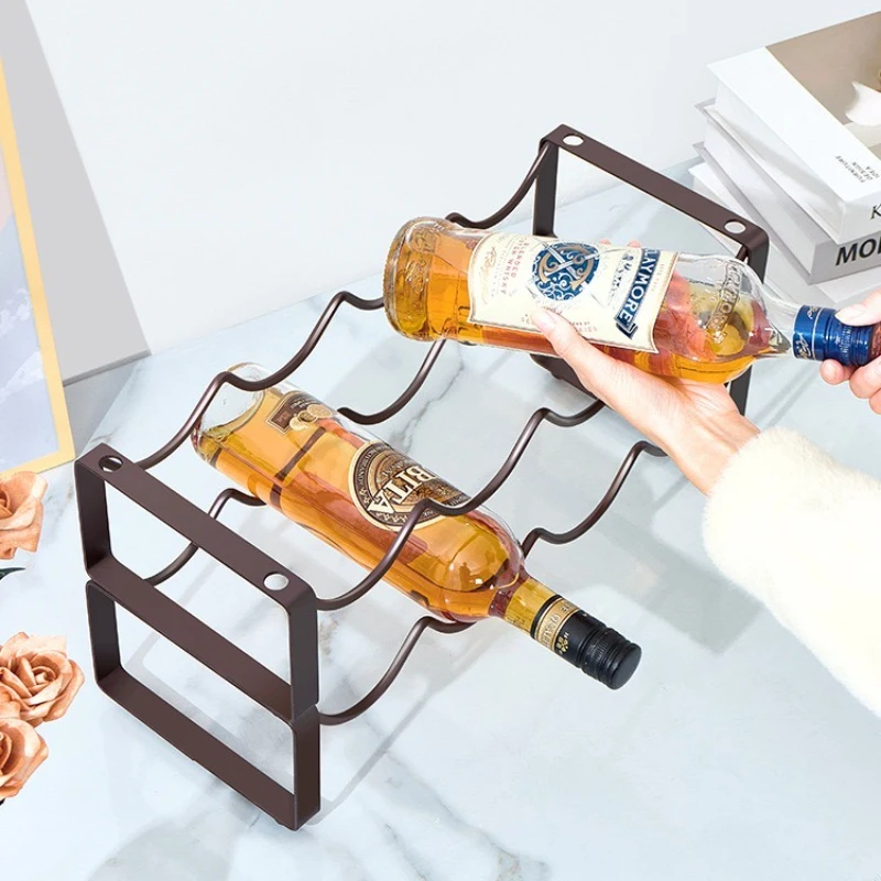 北欧スタイルのクリエイティブな赤ワイン用逆さ鉄製ワインラック - Wine Bottle Size のレビューと価格